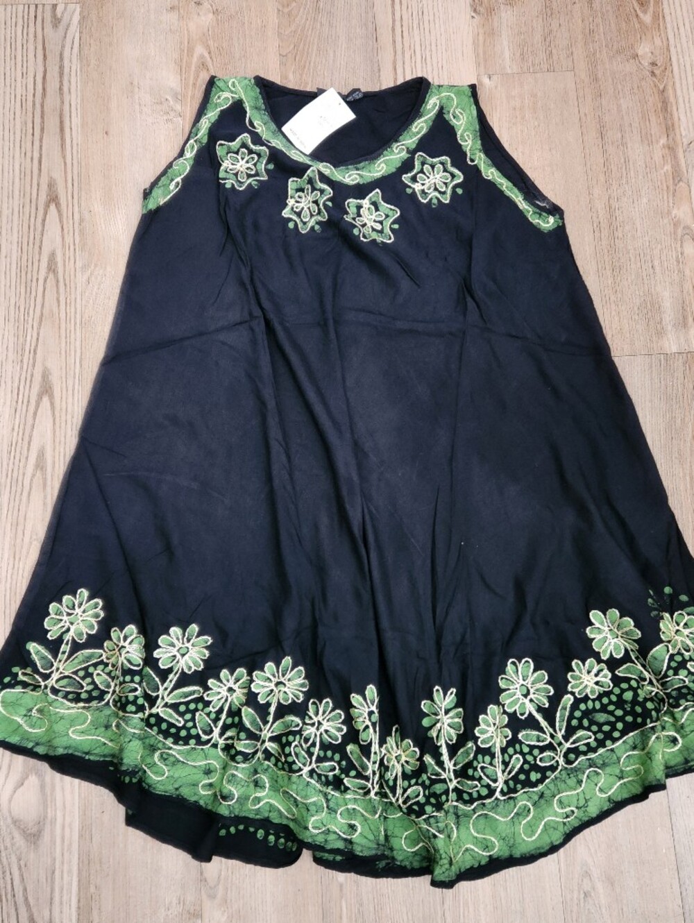 S.R. Fashion One Size Black Green Embroidered Dress Sleeveless boho